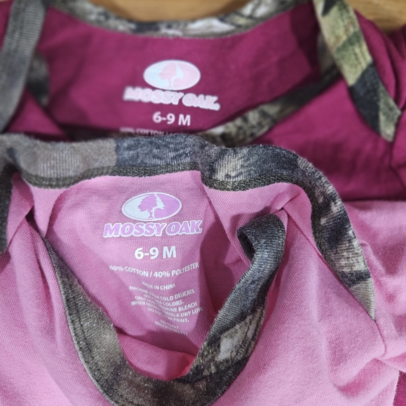 Infant Mossy Oak Camo & Converse Onesies Bundle - Picture 5 of 6
